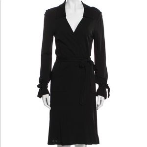 Diane von Furstenberg V neck knee length dress.